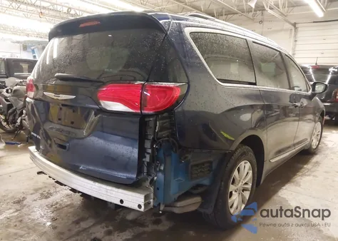 2017 Chrysler Pacifica Touring-L из США, поврежденный, VIN 2C4RC1BG4HR823627